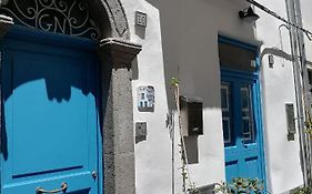 la casa dell'architetto con terrazza panoramica in centro storico e a due passi dal porto